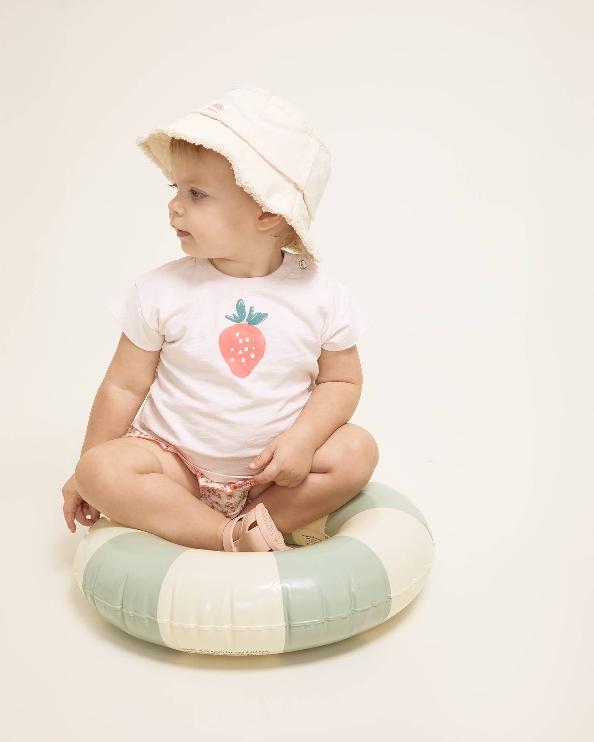 LOOKBOOK BABY (32) Camiseta Strawberry - Imagen 1