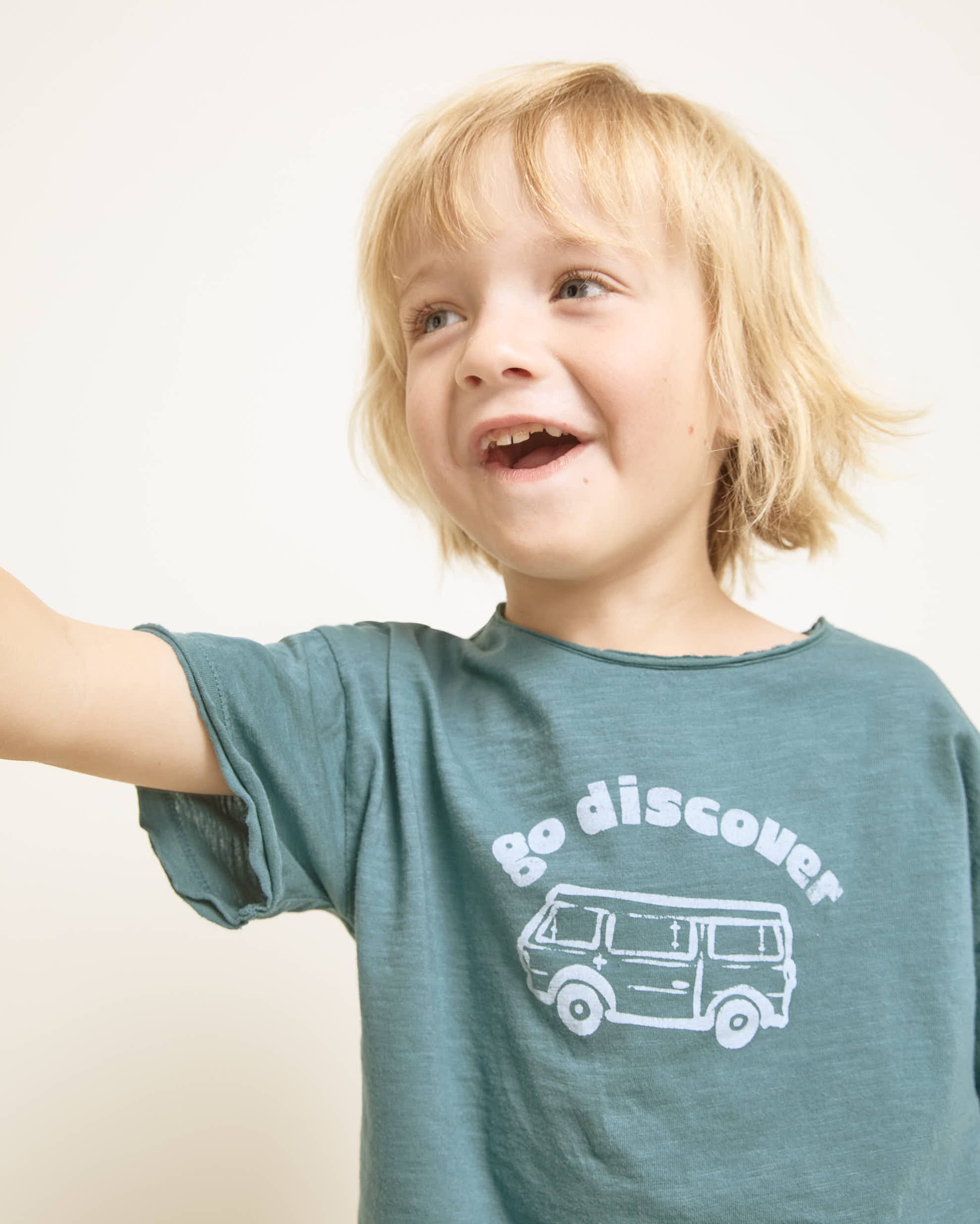 LOOKBOOK KIDS (43) Camiseta Go Discovery Green Lake - Imagen 1
